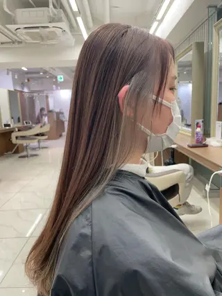 カラー 渡部凌我 小顔ウルフ ハイトーンカラーのヘアスタイル