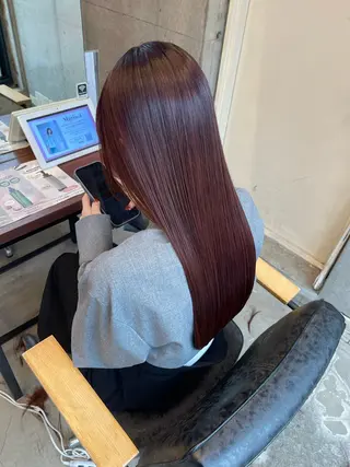 ロング 平栗 篤のヘアスタイル