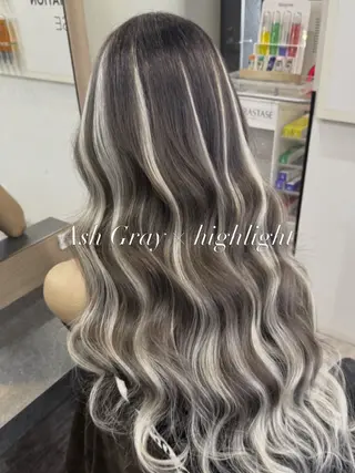 ロング カラー RIEブリーチ& エクステ特化型のヘアスタイル