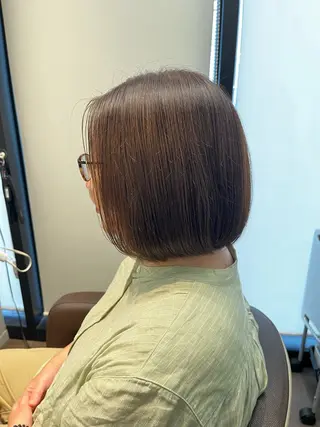 ミディアム 悩む大人女性の味方 白髪ぼかし/うる艶髪のヘアスタイル