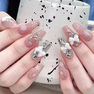 ネイル Queens テイのネイルデザイン