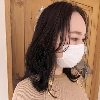 セミロング マエハラ ナナのヘアスタイル