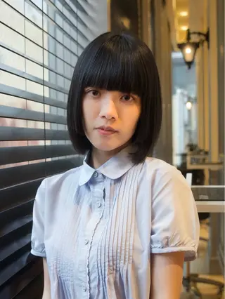 ミディアム 梅本 佳容子のヘアスタイル