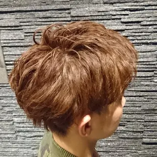 ミディアム BroTokyo マルのヘアスタイル