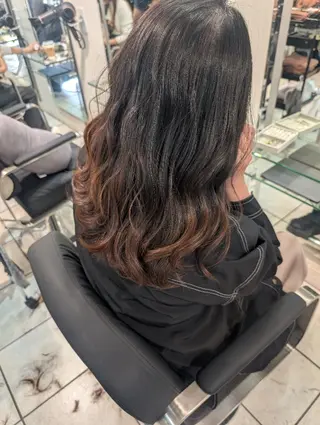セミロング 大人髪ヘアセット/ 切りたて感なしカットのヘアスタイル