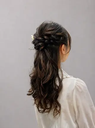 ロング ヘアアレンジ 艶髪特化×眠れる極上 シャンプー/中崎町のヘアスタイル