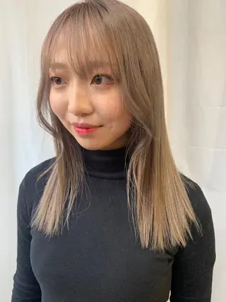ミディアム カラー ヘアアレンジ 髙塚碧🇰🇷 韓国ヘア🎗️のヘアスタイル