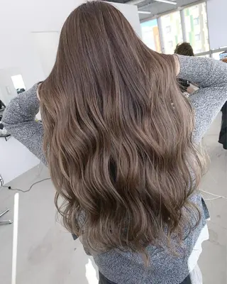 ロング 山田 絵里菜のヘアスタイル