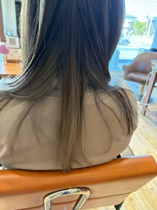 カラー 高橋 彩のヘアスタイル