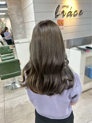 セミロング カラー 西岡 英菜のヘアスタイル