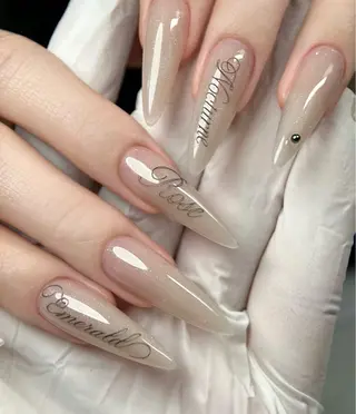 ネイル Dione Nail きよみのネイルデザイン