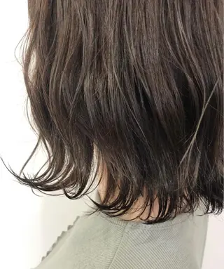 ミディアム カラー 渡辺 リオのヘアスタイル