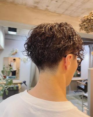 ミディアム パーマ メンズ 荒牧 絵美のヘアスタイル
