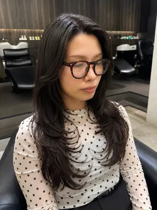 セミロング 山田 ひかりのヘアスタイル