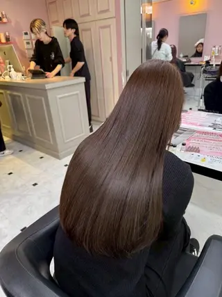 カラー 色持ち🤎ベージュ/ ブラウン🏹表参道のヘアスタイル