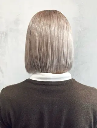 ショート カラー toyohara momokaのヘアスタイル