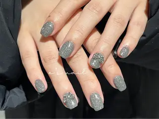 ネイル e’s nail Lumièreのネイルデザイン