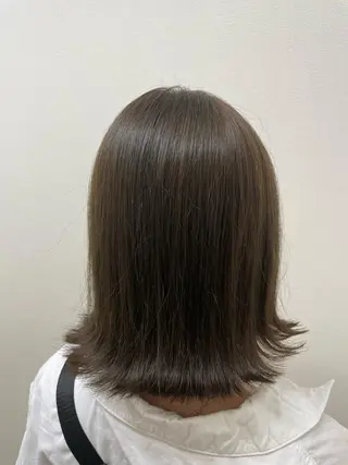 ミディアム カラー 🫧透明感カラー🫧 美髪矯正🫧チサトのヘアスタイル