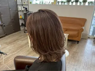 ミディアム カラー 福元 美沙のヘアスタイル