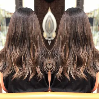 セミロング Y Uのヘアスタイル