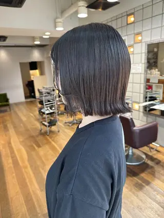 ミディアム カラー 塩澤 榛奈のヘアスタイル