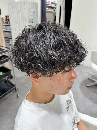 ミディアム パーマ メンズ メンズ特化美容師 若林陸のヘアスタイル
