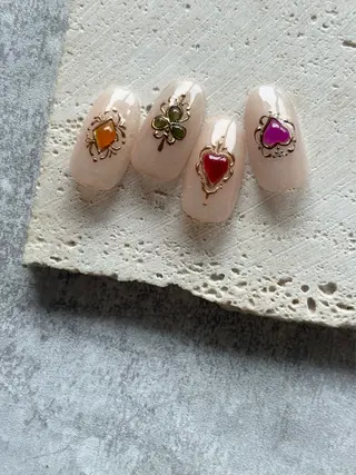 ネイル FIORITURA Maikoのネイルデザイン