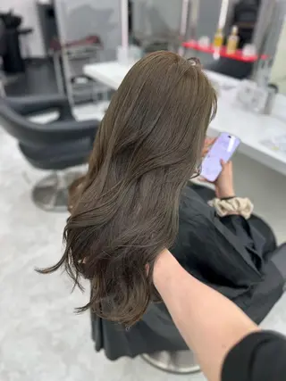 カラー 夏のトレンドヘア🤍 BABY上野のヘアスタイル