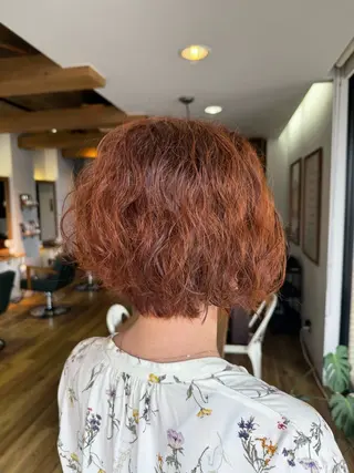 ショート カラー ツキダテ ユイのヘアスタイル
