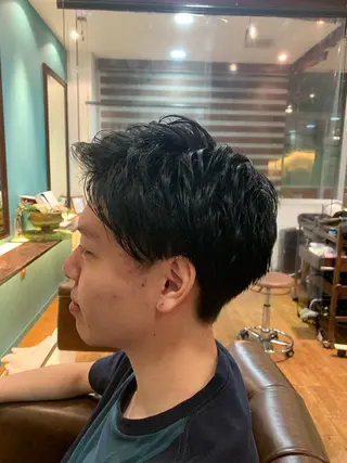 メンズ カット特化美容師 齋藤桐のヘアスタイル