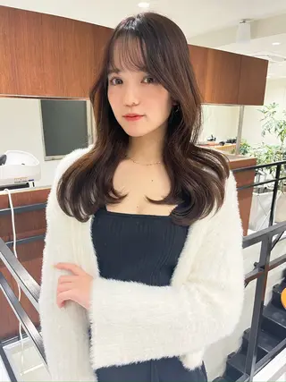 ロング レイヤーカット🤍 seriraのヘアスタイル