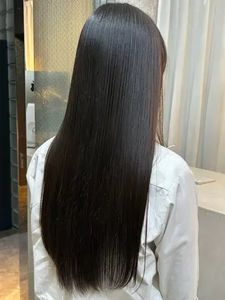 ロング 佐藤 郁のヘアスタイル