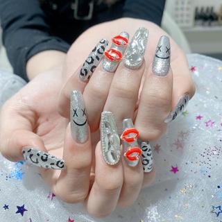 ネイル Queens テイのネイルデザイン