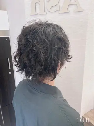 ミディアム メンズ ブリーチ🐰インナー ♡ハイライト♡綾🐰のヘアスタイル