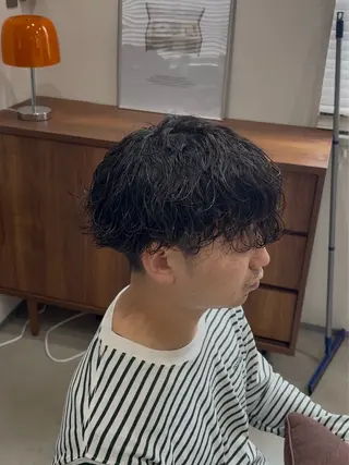 メンズ メンズパーマ 渡辺将功のヘアスタイル