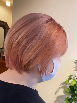ショート カラー 女性目線でつくる ボブ縮毛矯正のヘアスタイル