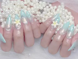 ネイル リリ 奈🎀のネイルデザイン