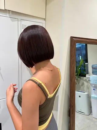 ショート 垢抜け小顔レイヤー オリーブ/スミレのヘアスタイル