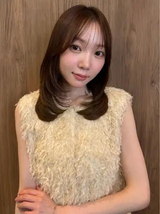 セミロング カラー K-two谷町🪿 hinaのヘアスタイル
