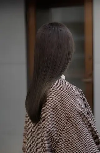 セミロング navile GINZAのヘアスタイル