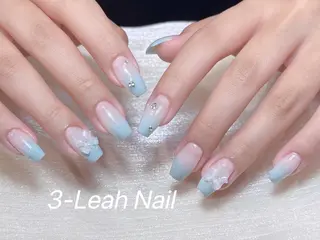 ミディアム 💅 リリアのネイルデザイン
