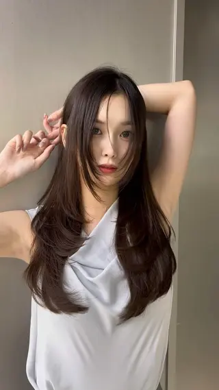 ロング カラー SHOUHEI 韓国風レイヤーカットのヘアスタイル