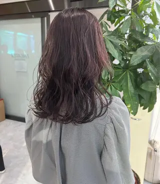 ミディアム カラー パーマ ヘアアレンジ メンズ キッズ ネイル マツエク・マツパ アイブロウ KANAMI 🌏のヘアスタイル