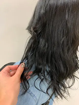 ロング カラー 顔まわりカット✄ ベージュカラー🧸のヘアスタイル
