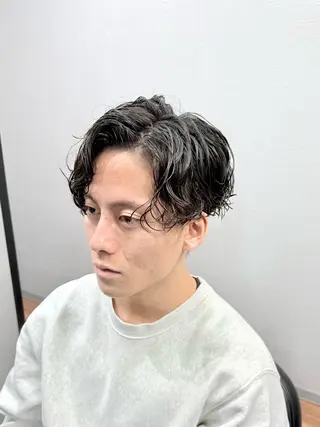 ミディアム パーマ メンズ 💈メンズパーマ💈 ナカザワ リョウのヘアスタイル