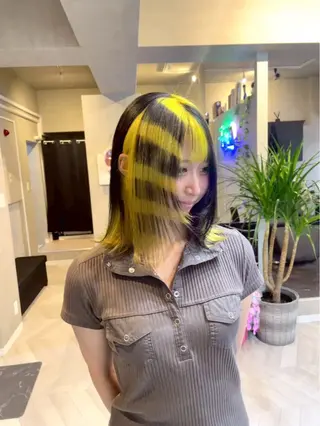 ミディアム カラー 🩵デザインカラー/ レイヤーYUZU🩵のヘアスタイル