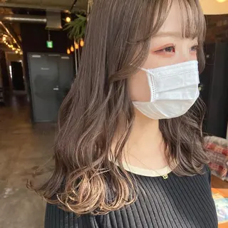 ロング カラー 透け感カラー/ momo🦕のヘアスタイル