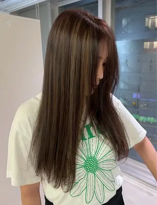 ロング カラー 艶ハイトーン🔆 ️️️安座間 希のヘアスタイル