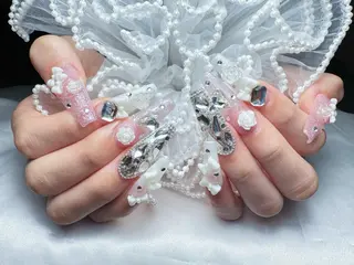 ネイル ビューティーサロン フラワーズ　ヒのネイルデザイン