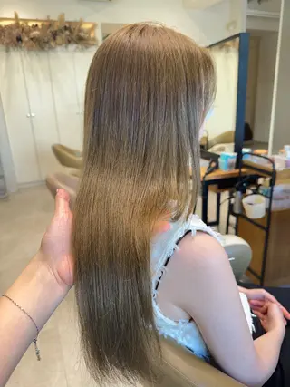 ロング 透明感カラー レイヤー/AIKAのヘアスタイル